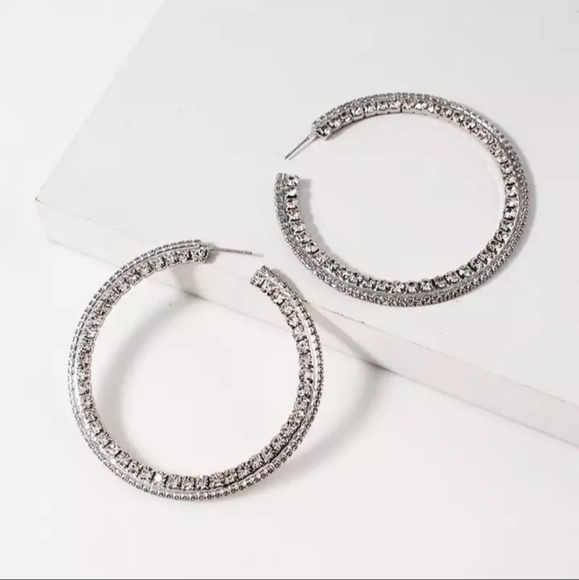 Statement Hoops - Picture 4 of 5